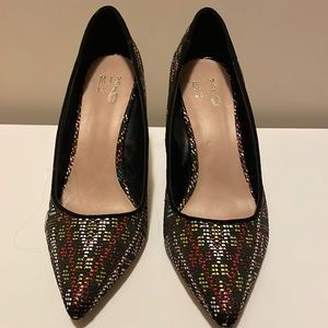 Size 8.5 Mix No 6 pumps. Great used condition.